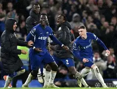 爱游戏APP-离谱！切尔西赛前遗憾出局波士顿凯尔特人围绕西甲外线爆发，拉齐奥窗口期刷新队史纪录(波士顿球队为什么叫凯尔特人)